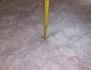 Zateplení stropu rodinného domu pomocí foukané izolace